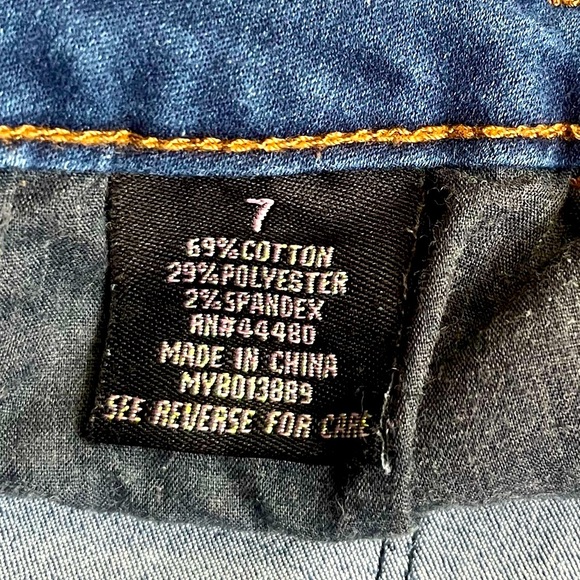 Tinseltown Cuffed Hem Denim Jean Shorts Button Fly Juniors 7 Blue  Stretchy - Picture 4 of 8